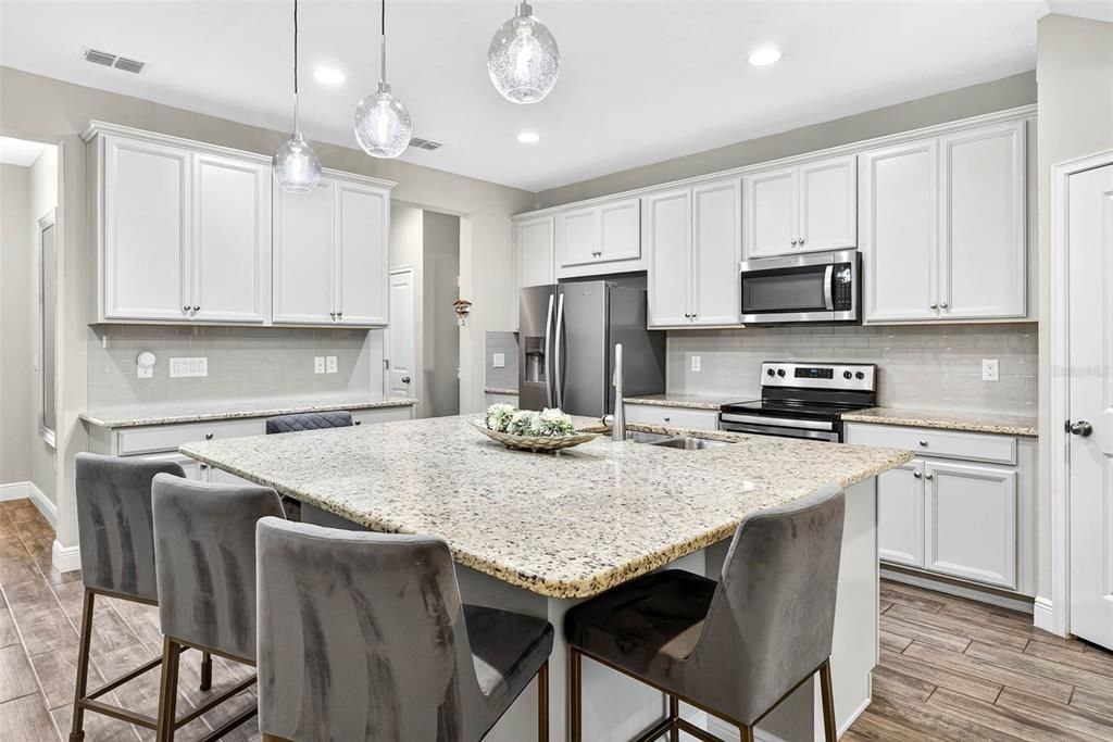 待售: $390,000 (3 贝兹, 2 浴室, 1667 平方英尺)