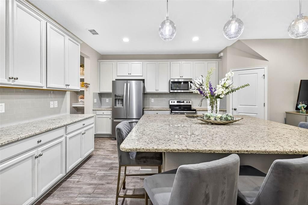 待售: $390,000 (3 贝兹, 2 浴室, 1667 平方英尺)