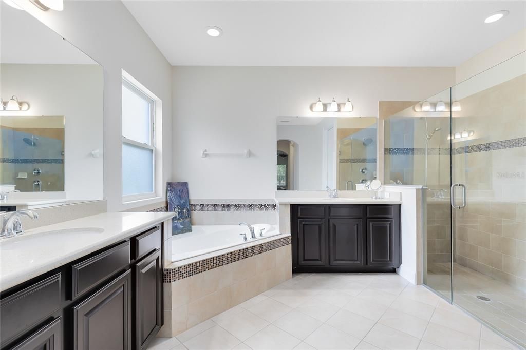 На продажу: $799,000 (4 спален, 3 ванн, 4010 Квадратных фут)