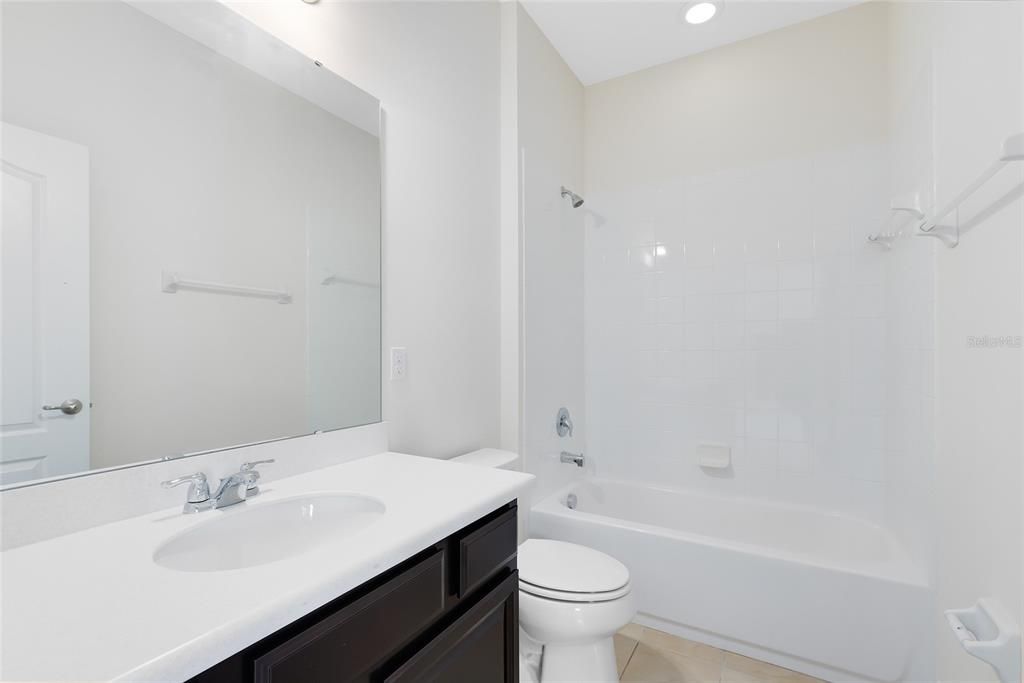 На продажу: $799,000 (4 спален, 3 ванн, 4010 Квадратных фут)