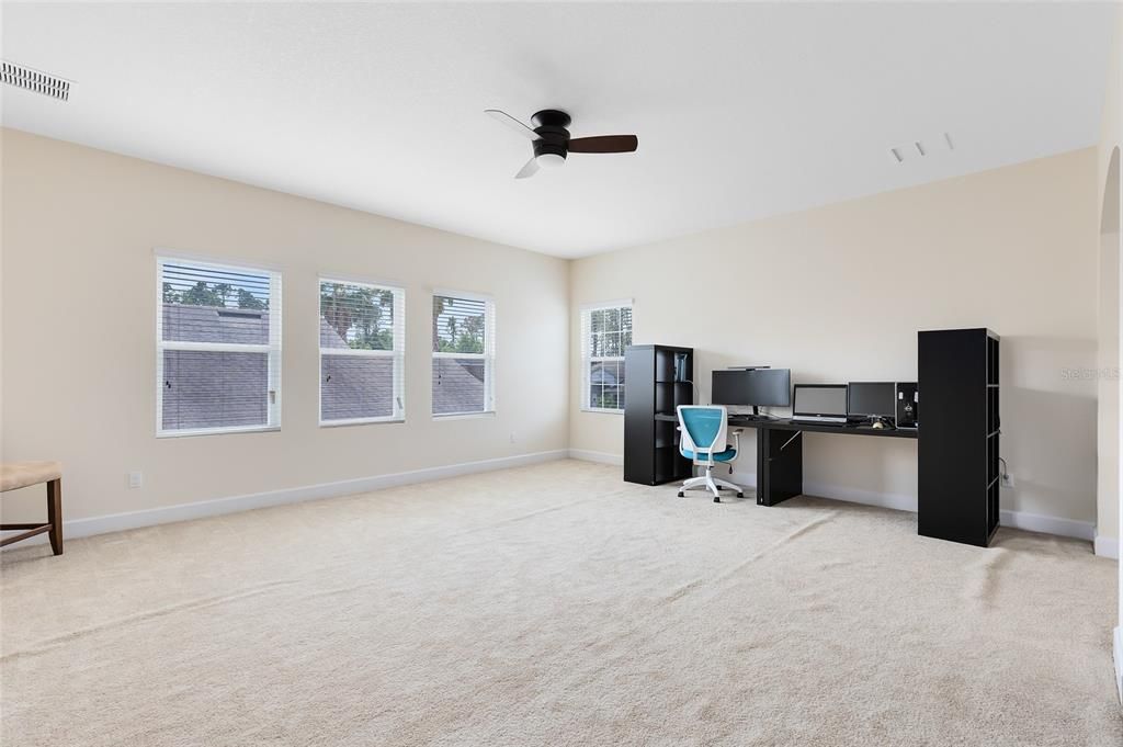 На продажу: $799,000 (4 спален, 3 ванн, 4010 Квадратных фут)