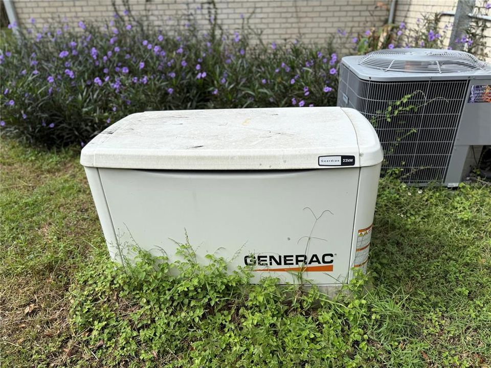 For Sale: $315,000 (3 beds, 2 baths, 1992 Square Feet)