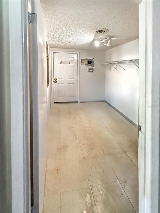 For Sale: $315,000 (3 beds, 2 baths, 1992 Square Feet)