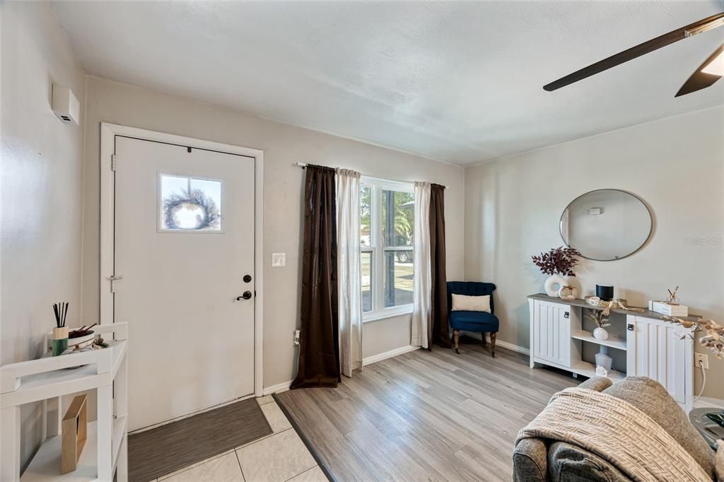 Active With Contract: $249,000 (2 beds, 2 baths, 1303 Square Feet)