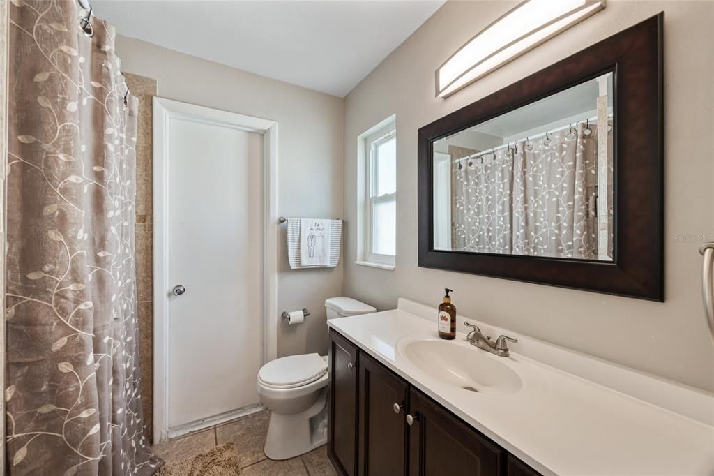 Active With Contract: $249,000 (2 beds, 2 baths, 1303 Square Feet)