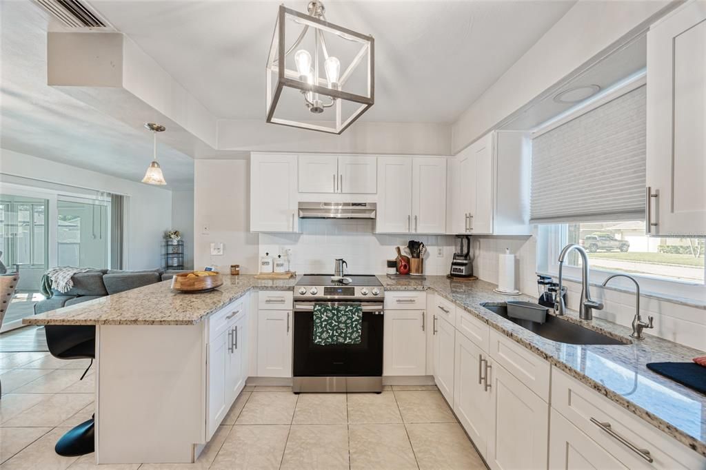 Active With Contract: $249,000 (2 beds, 2 baths, 1303 Square Feet)