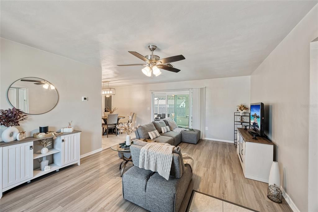 Active With Contract: $249,000 (2 beds, 2 baths, 1303 Square Feet)