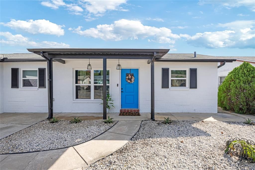 Active With Contract: $249,000 (2 beds, 2 baths, 1303 Square Feet)