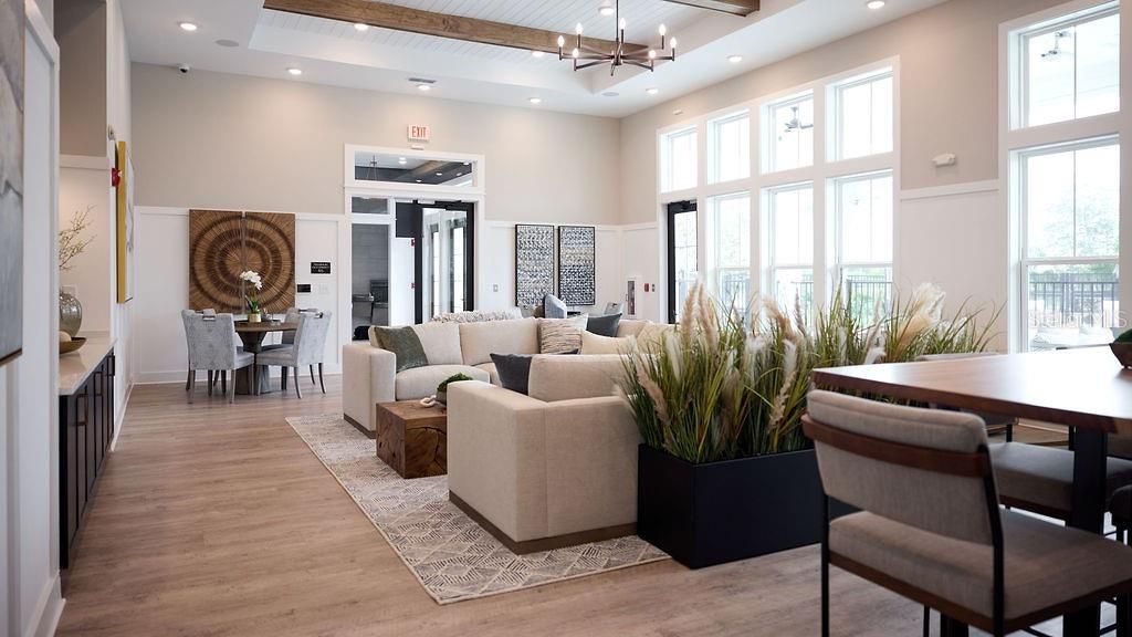 出租: $1,676 (1 贝兹, 1 浴室, 756 平方英尺)