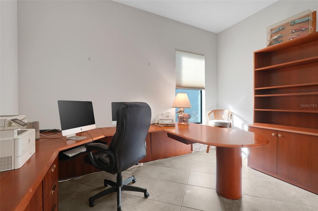 待售: $355,000 (2 贝兹, 2 浴室, 1681 平方英尺)