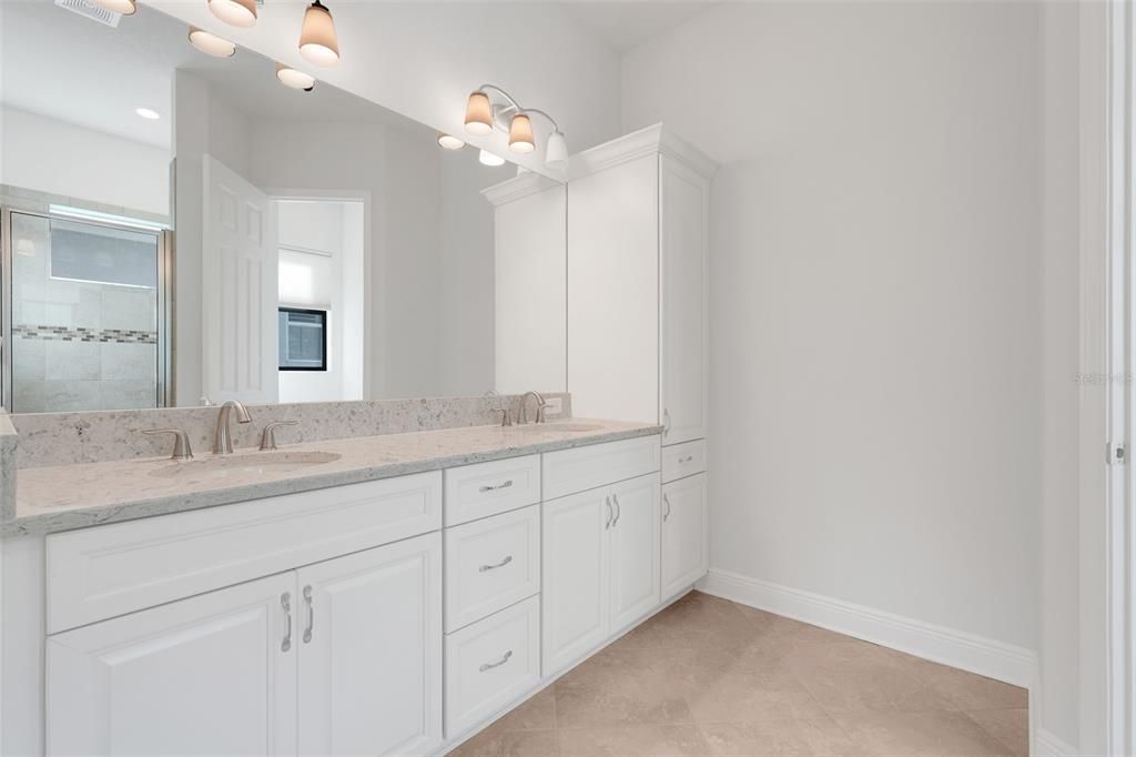 待售: $355,000 (2 贝兹, 2 浴室, 1681 平方英尺)