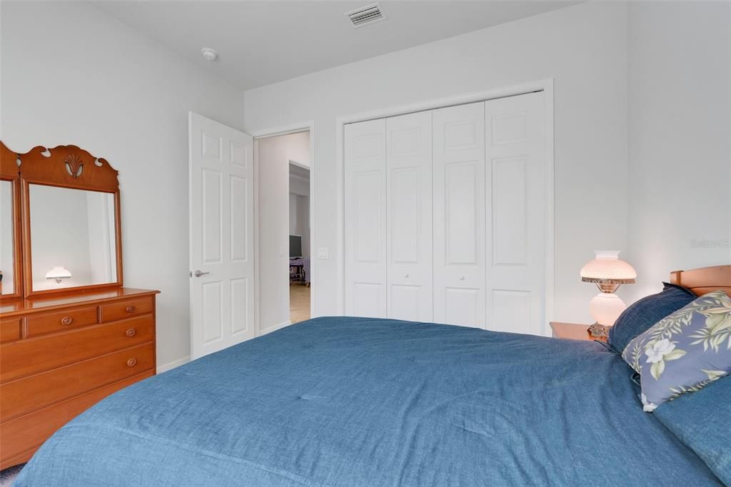 待售: $355,000 (2 贝兹, 2 浴室, 1681 平方英尺)