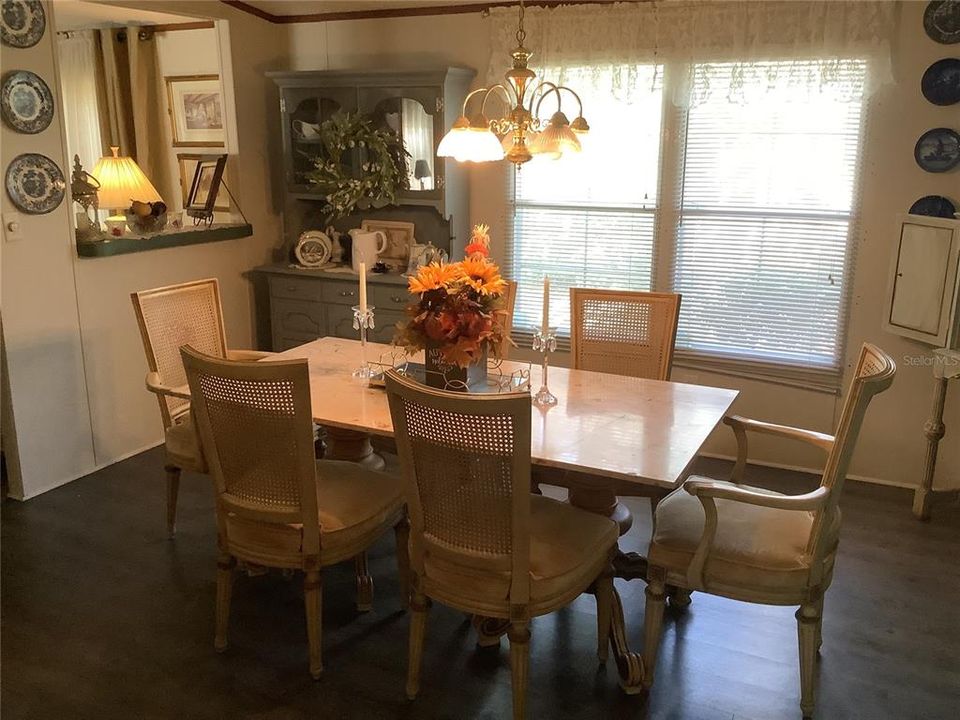 На продажу: $250,000 (3 спален, 2 ванн, 1998 Квадратных фут)