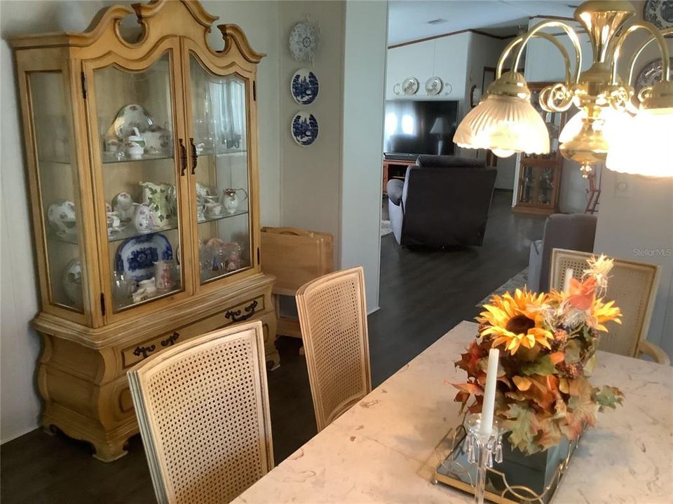 На продажу: $250,000 (3 спален, 2 ванн, 1998 Квадратных фут)