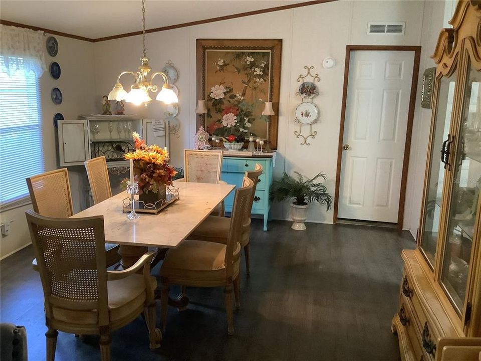 На продажу: $250,000 (3 спален, 2 ванн, 1998 Квадратных фут)