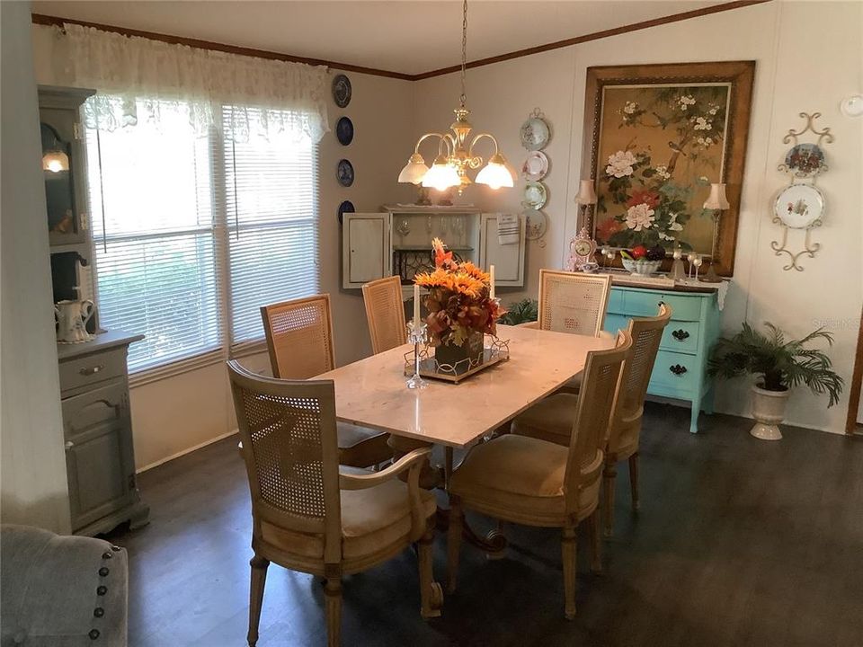 На продажу: $250,000 (3 спален, 2 ванн, 1998 Квадратных фут)