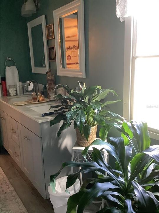 На продажу: $250,000 (3 спален, 2 ванн, 1998 Квадратных фут)