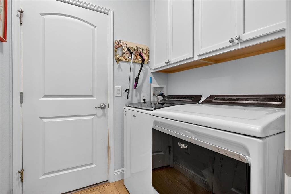 待售: $410,000 (4 贝兹, 2 浴室, 2003 平方英尺)