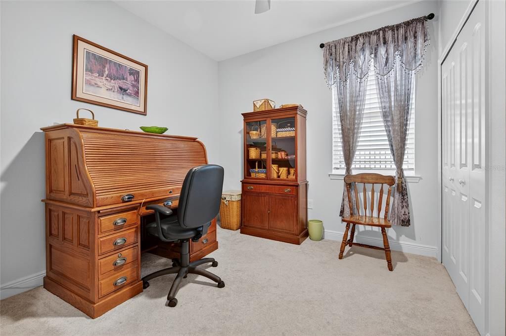 待售: $410,000 (4 贝兹, 2 浴室, 2003 平方英尺)