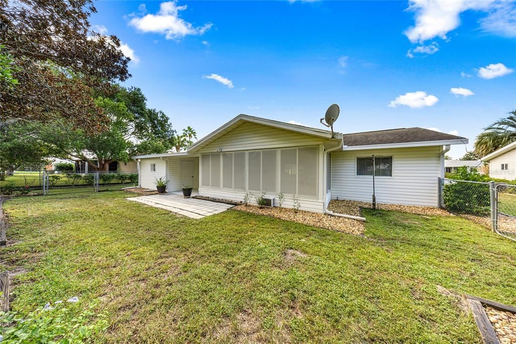 For Sale: $265,000 (3 beds, 2 baths, 1450 Square Feet)