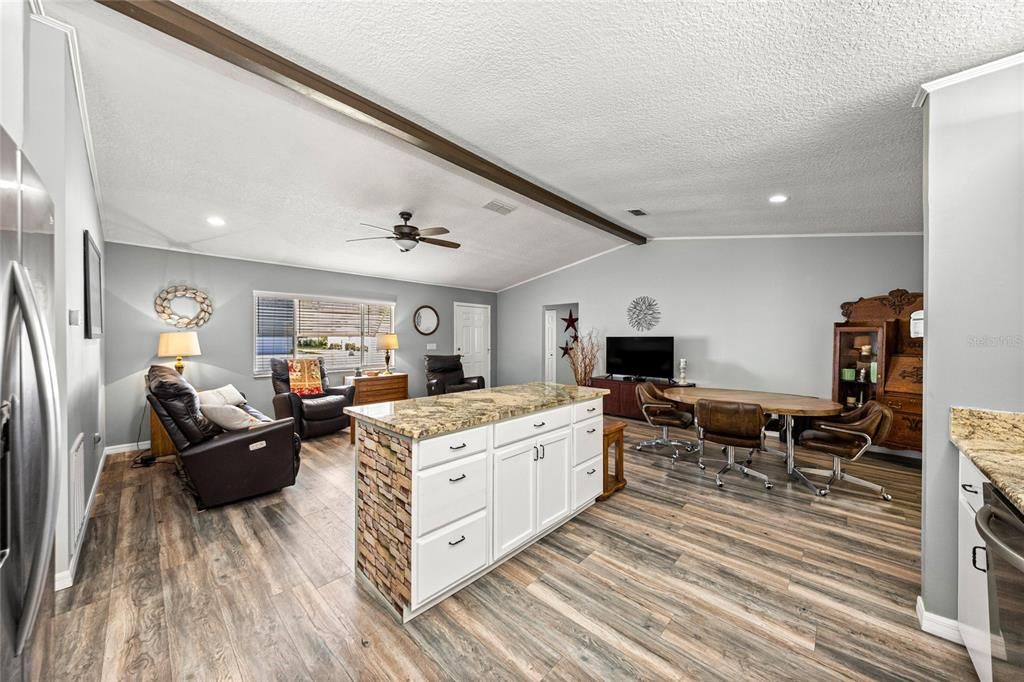 For Sale: $265,000 (3 beds, 2 baths, 1450 Square Feet)