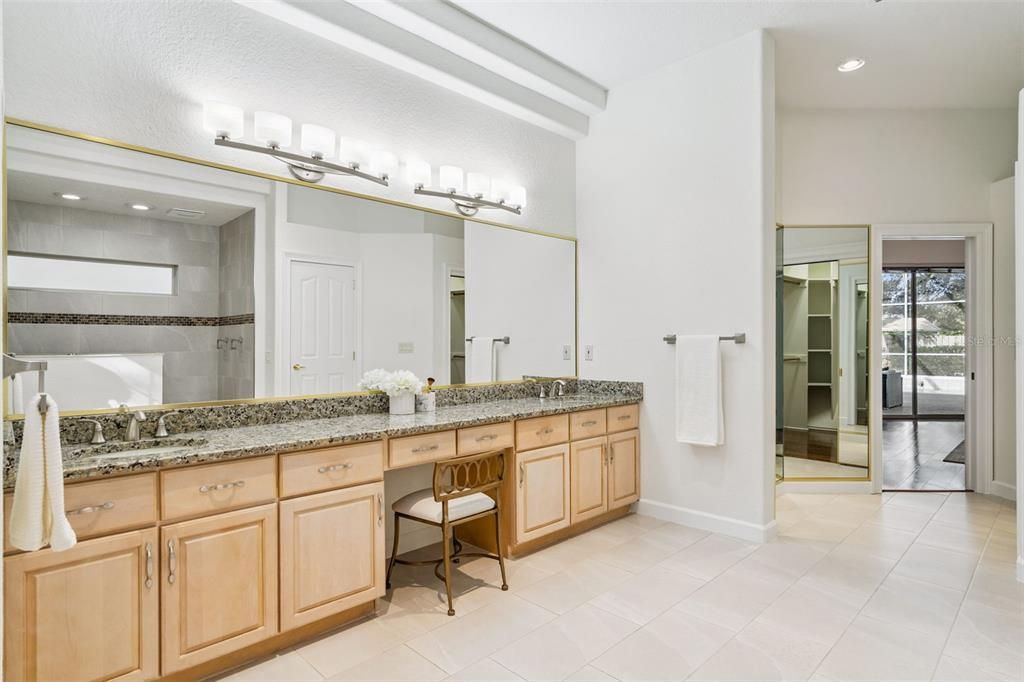 待售: $649,000 (4 贝兹, 3 浴室, 2886 平方英尺)