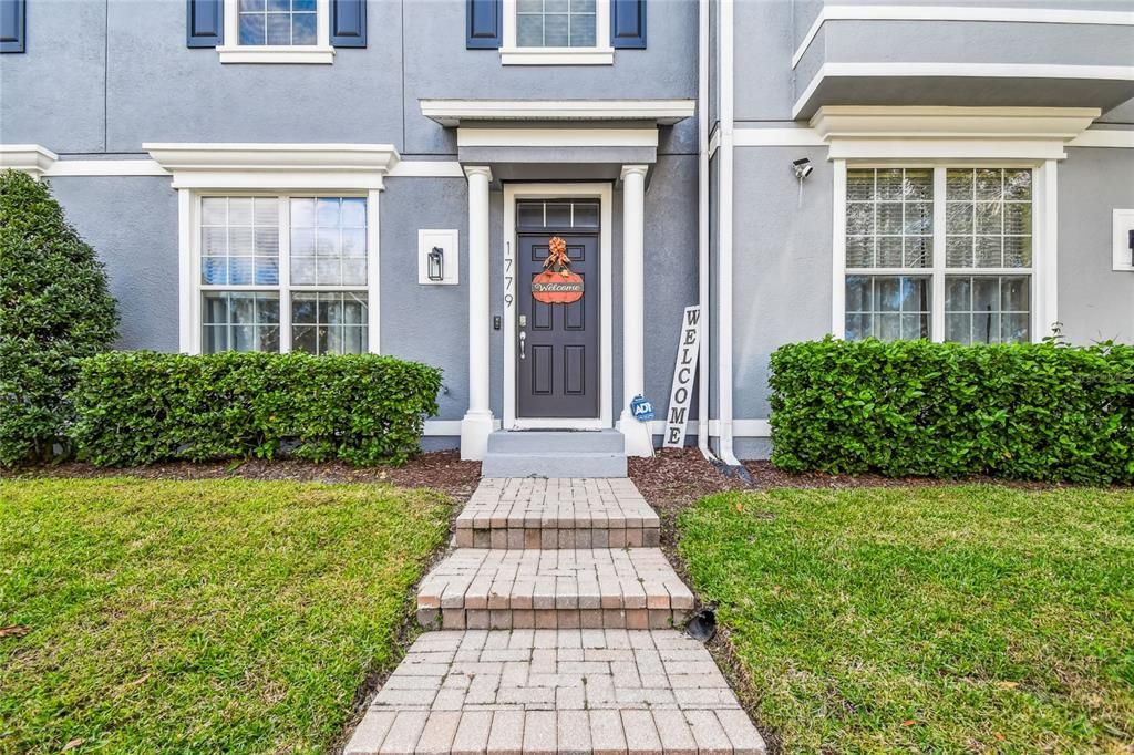 Active With Contract: $275,000 (2 beds, 2 baths, 1443 Square Feet)