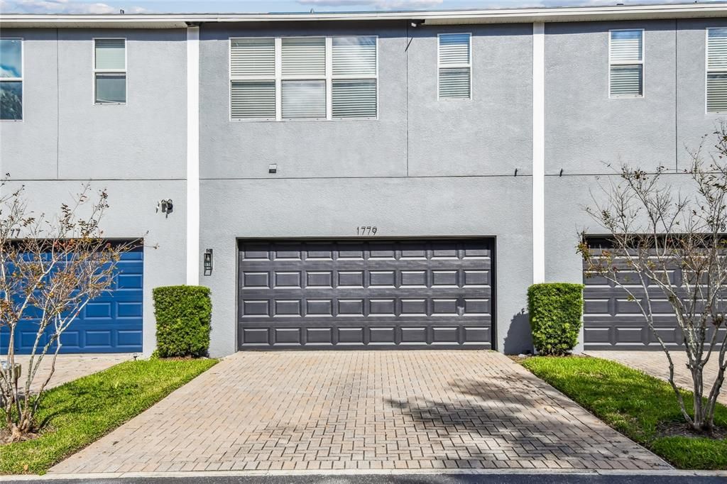 Active With Contract: $275,000 (2 beds, 2 baths, 1443 Square Feet)