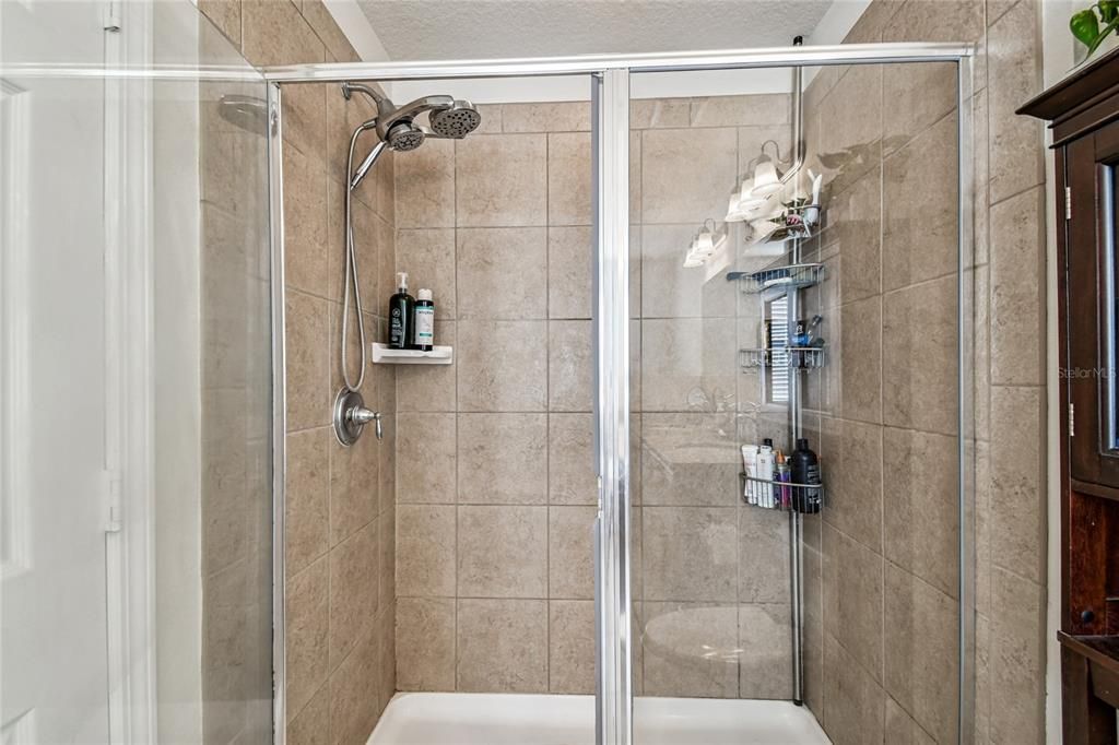 Active With Contract: $275,000 (2 beds, 2 baths, 1443 Square Feet)