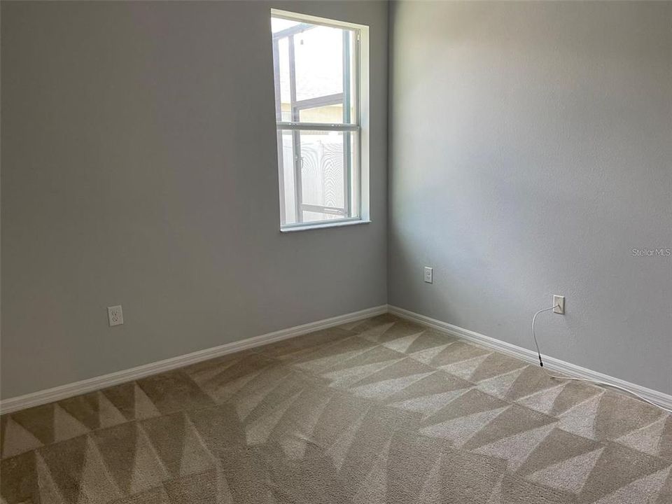 For Rent: $2,475 (4 beds, 2 baths, 1784 Square Feet)