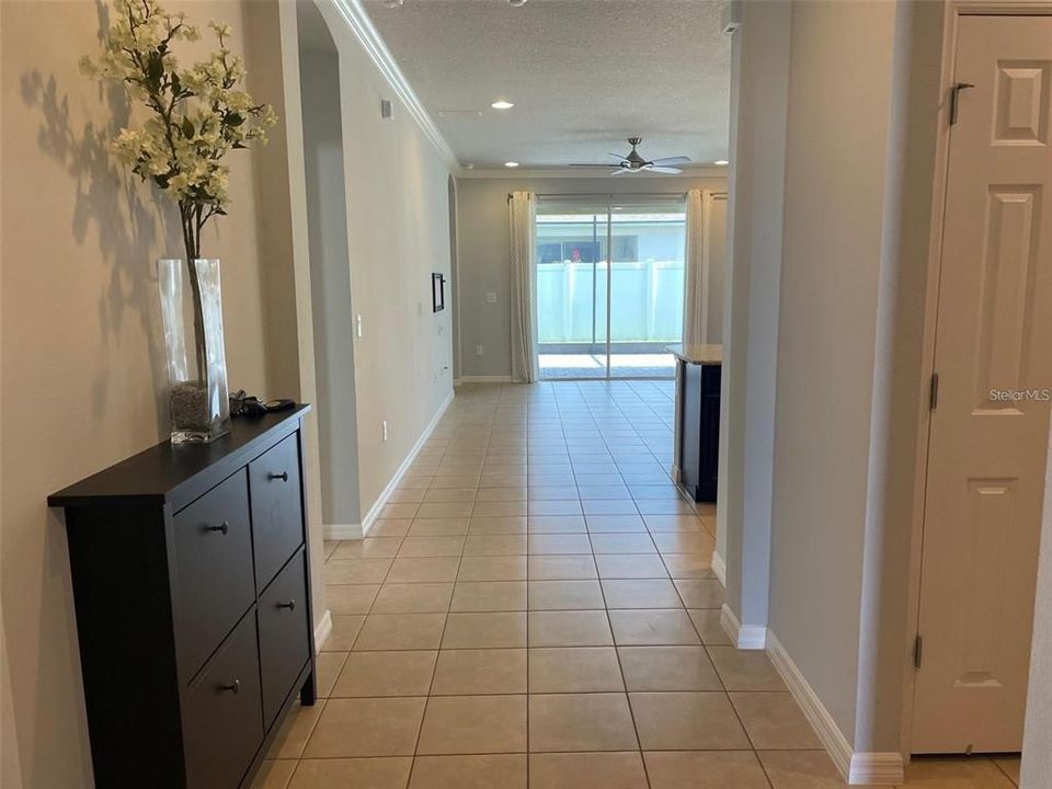 For Rent: $2,475 (4 beds, 2 baths, 1784 Square Feet)