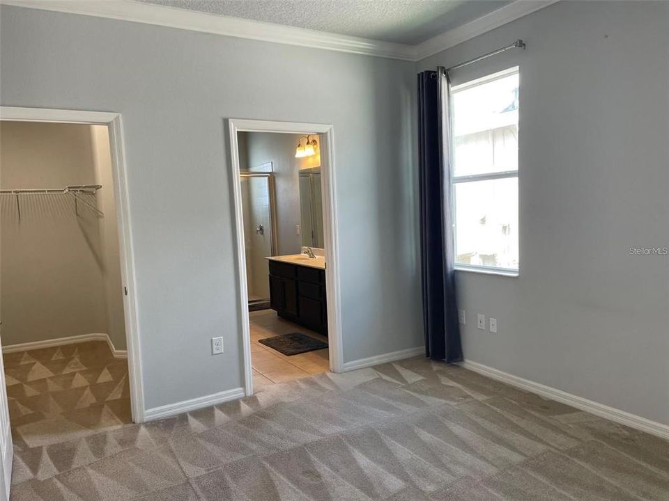 For Rent: $2,475 (4 beds, 2 baths, 1784 Square Feet)