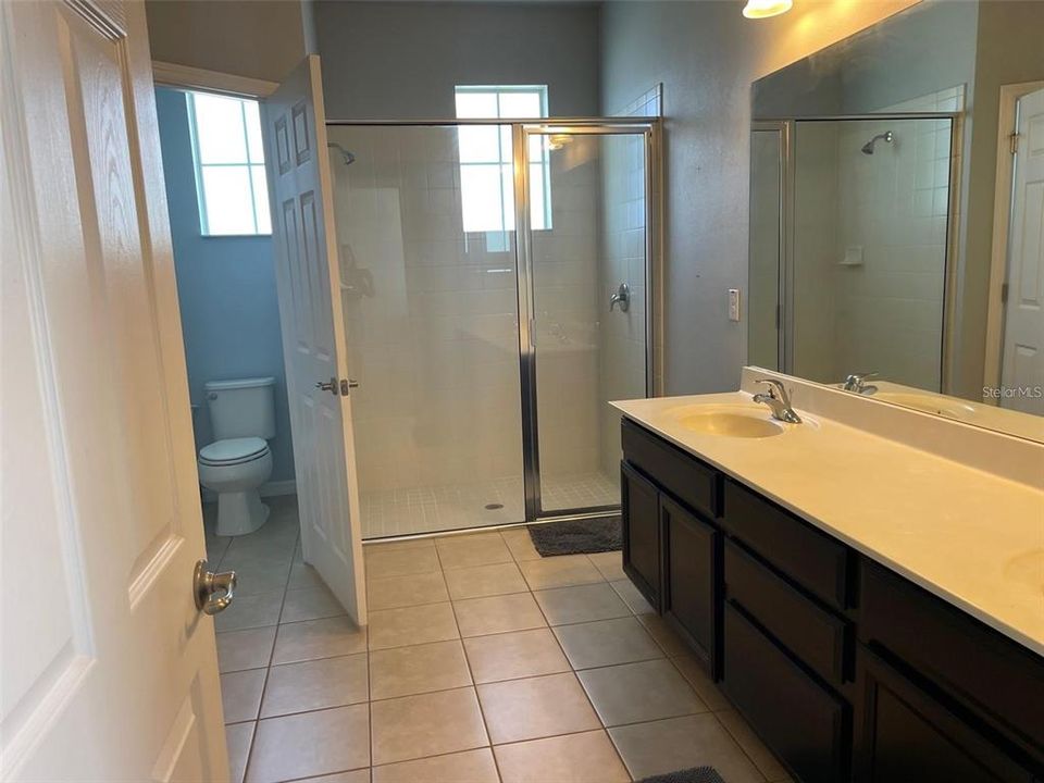 For Rent: $2,475 (4 beds, 2 baths, 1784 Square Feet)