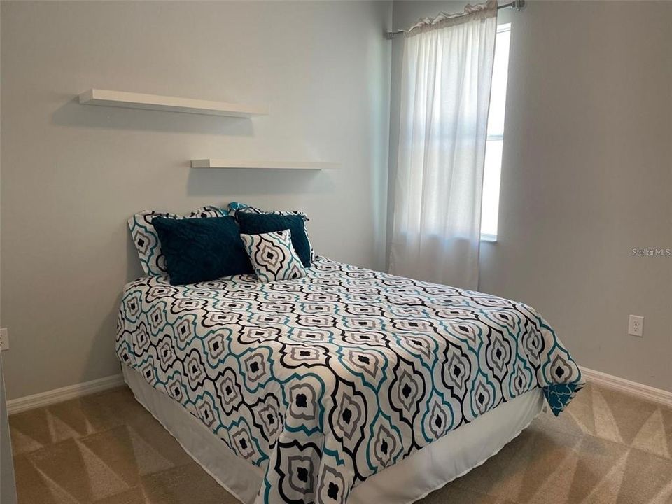 For Rent: $2,475 (4 beds, 2 baths, 1784 Square Feet)