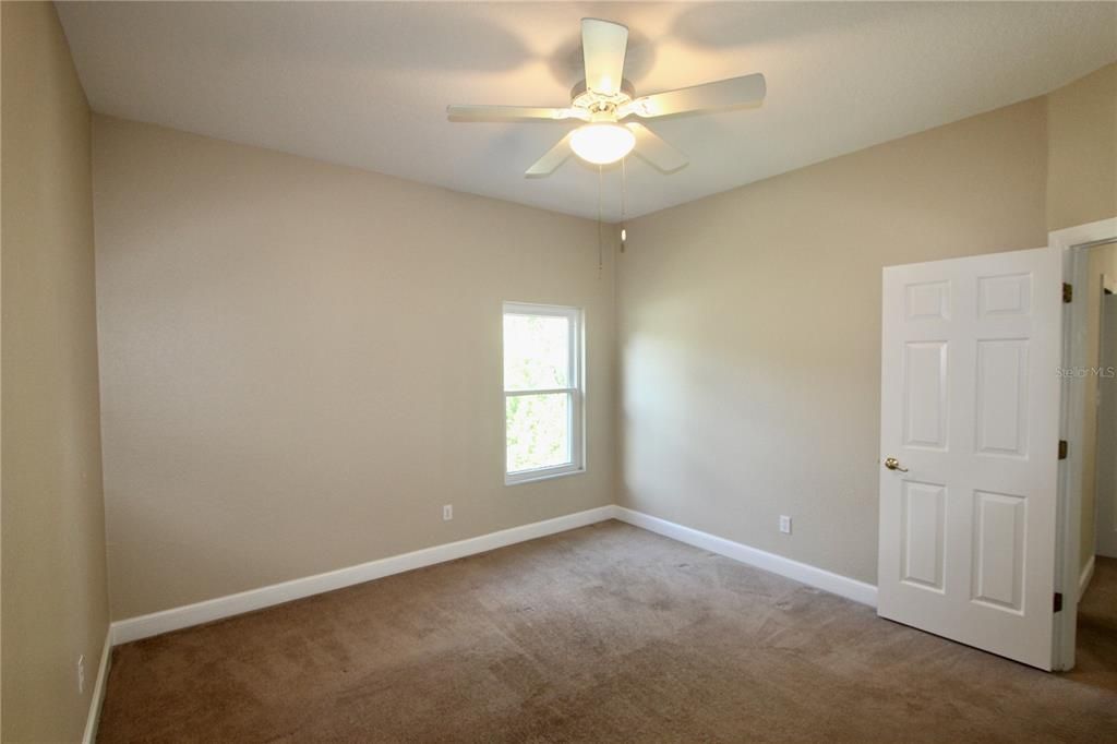 For Sale: $599,000 (6 beds, 3 baths, 3991 Square Feet)