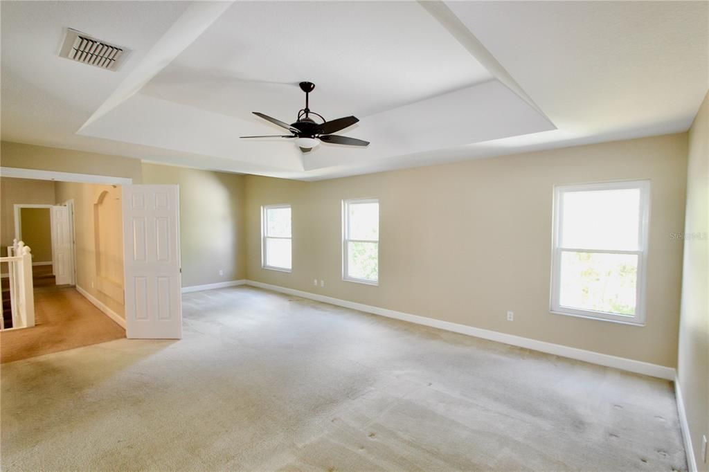 For Sale: $599,000 (6 beds, 3 baths, 3991 Square Feet)