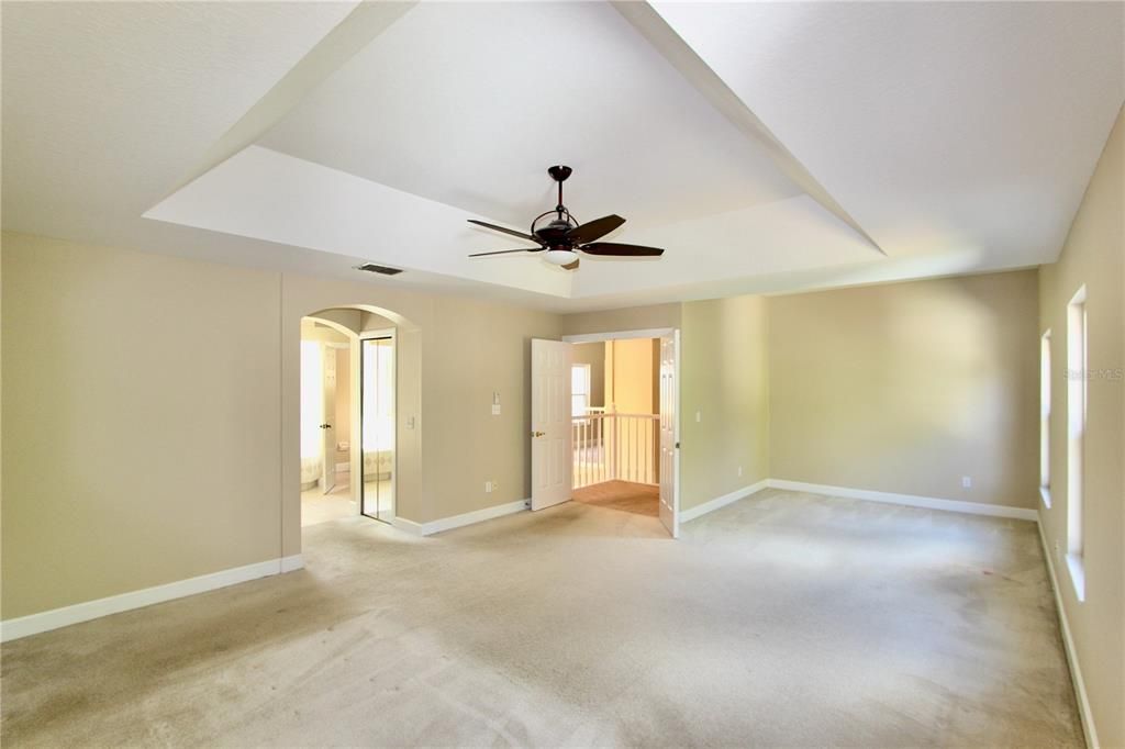 For Sale: $599,000 (6 beds, 3 baths, 3991 Square Feet)