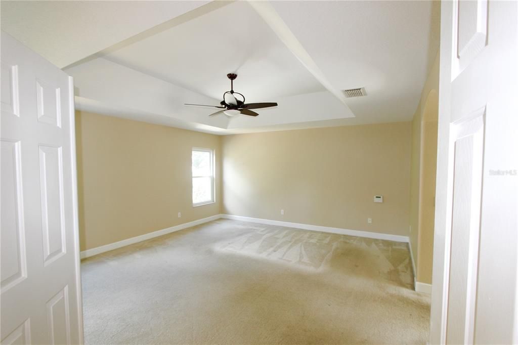 For Sale: $599,000 (6 beds, 3 baths, 3991 Square Feet)