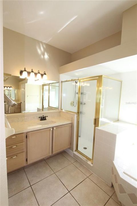 For Sale: $599,000 (6 beds, 3 baths, 3991 Square Feet)