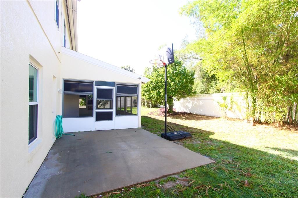 For Sale: $599,000 (6 beds, 3 baths, 3991 Square Feet)