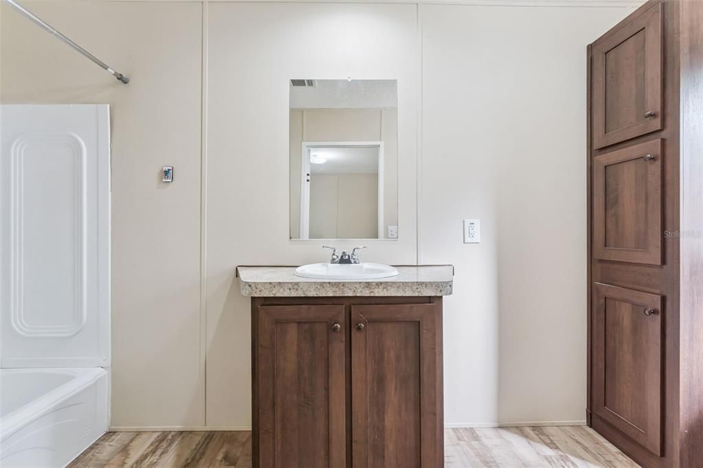 En Venta: $215,000 (3 camas, 2 baños, 924 Pies cuadrados)