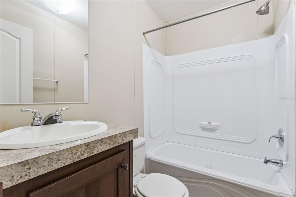 En Venta: $215,000 (3 camas, 2 baños, 924 Pies cuadrados)