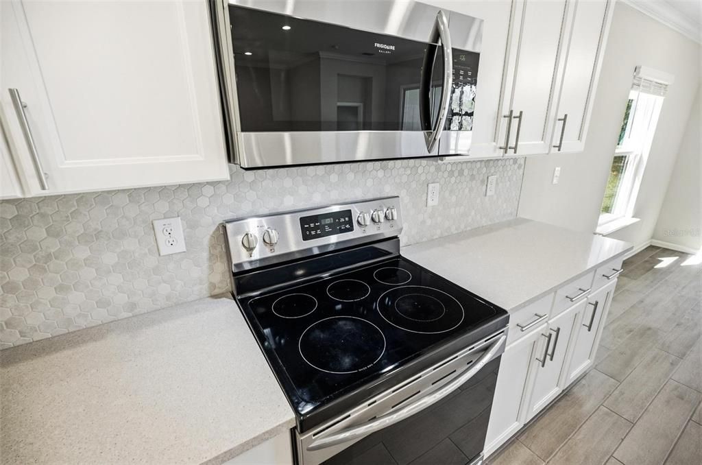 En Venta: $375,000 (3 camas, 3 baños, 2036 Pies cuadrados)