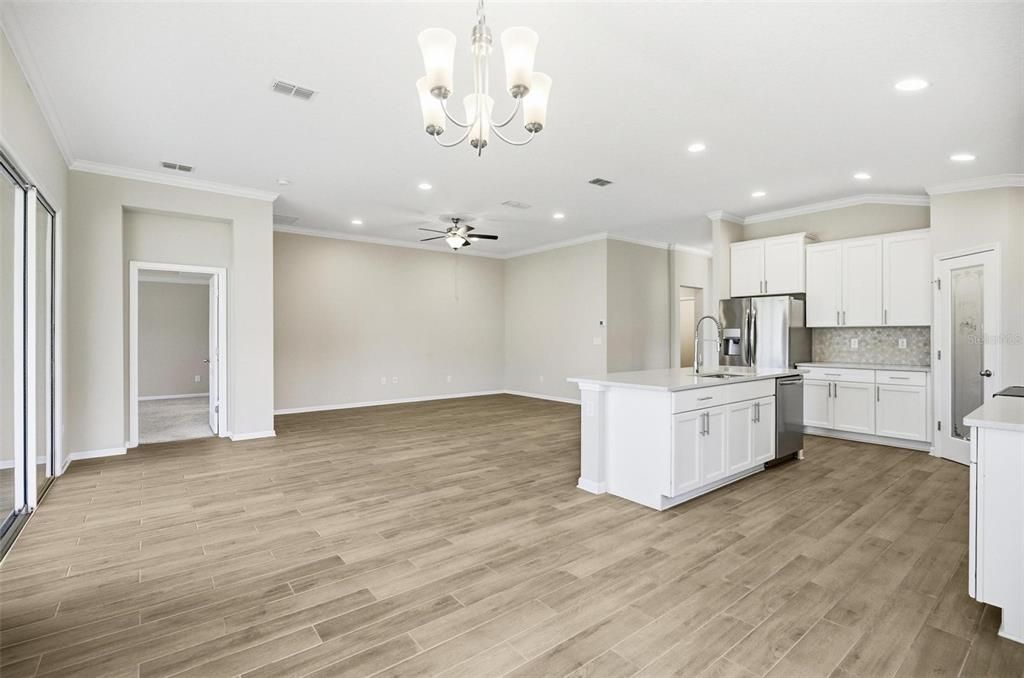 En Venta: $375,000 (3 camas, 3 baños, 2036 Pies cuadrados)