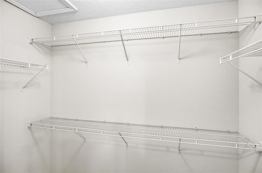 En Venta: $375,000 (3 camas, 3 baños, 2036 Pies cuadrados)