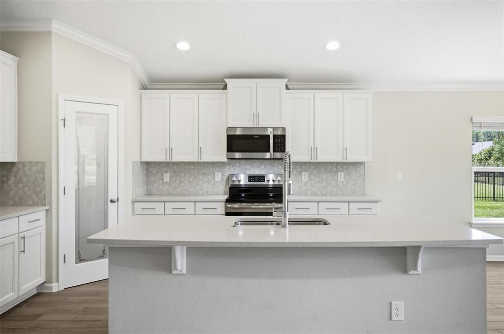 En Venta: $375,000 (3 camas, 3 baños, 2036 Pies cuadrados)