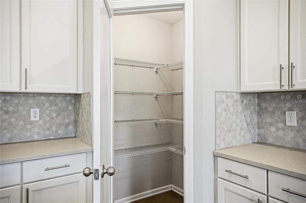 En Venta: $375,000 (3 camas, 3 baños, 2036 Pies cuadrados)