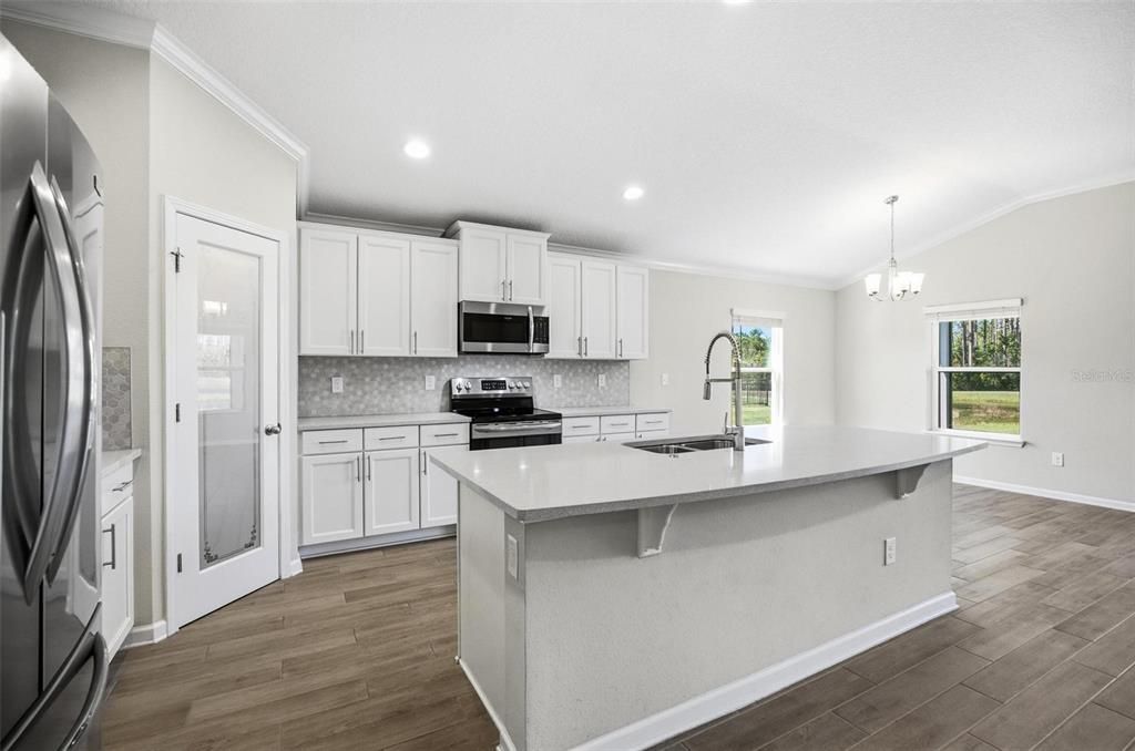 En Venta: $375,000 (3 camas, 3 baños, 2036 Pies cuadrados)