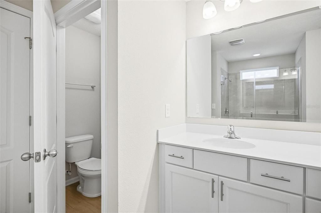 En Venta: $375,000 (3 camas, 3 baños, 2036 Pies cuadrados)