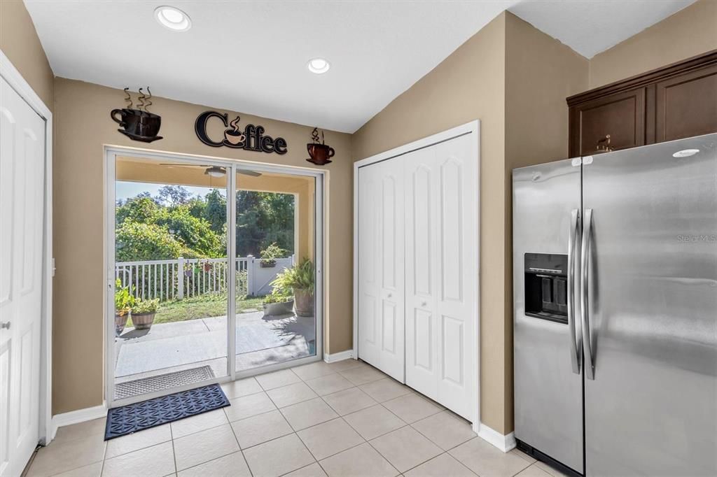 Activo con contrato: $295,000 (3 camas, 2 baños, 1509 Pies cuadrados)